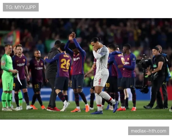 巴萨防线被打穿,全队压迫体系失灵致防守漏洞频现 巴萨防线被打穿,全队压迫体系失灵致防守漏洞频现