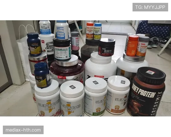 张博恒家的冰箱里居然塞满了蛋白粉，连饮料都得给补剂腾地方